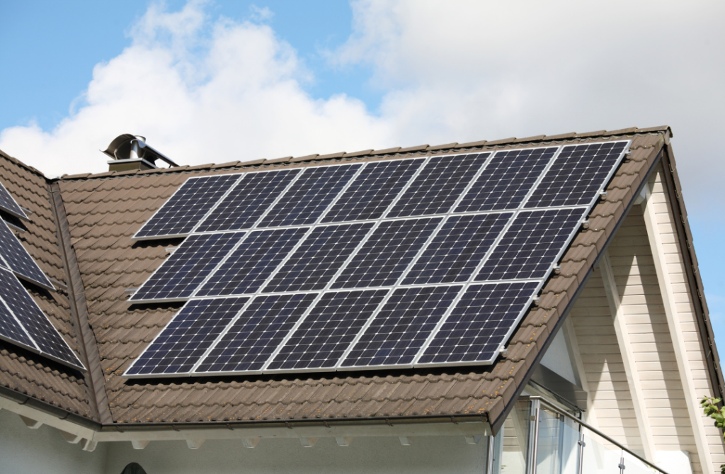 Solar Energy for Homes: How to Power Your House & Save Money 1 Solar energy for home